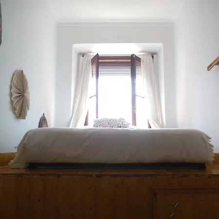 Alfama 3b - Balby's Bed & Breakfast Lisbona