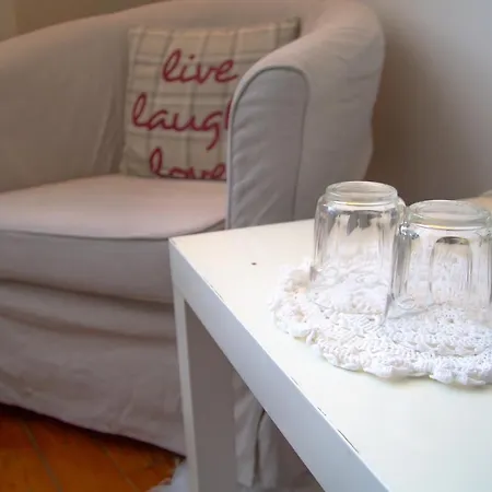 Bed & Breakfast Alfama 3b - Balby's
