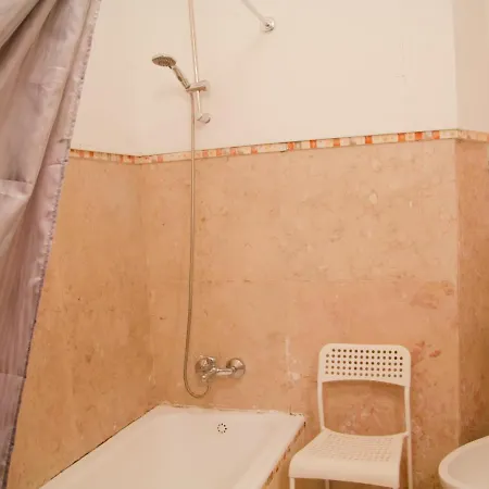 Bed & Breakfast Alfama 3b - Balby's